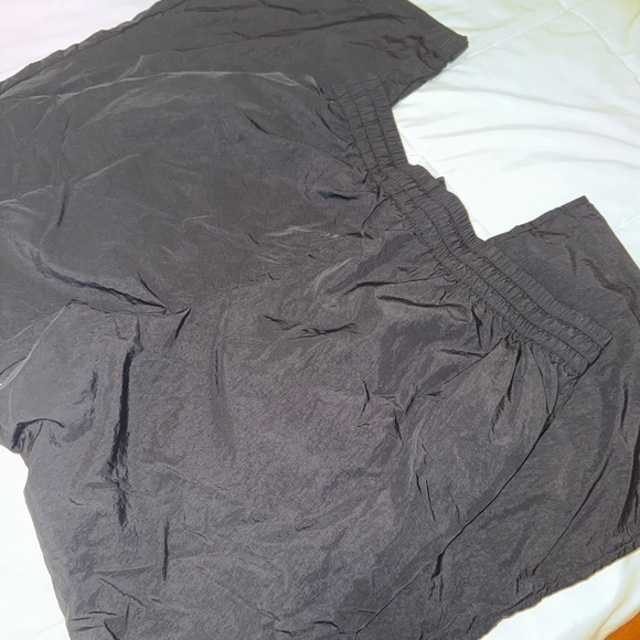 Fabletics Woven Crinkle Pant sz L NEW! - Picture 10 of 12